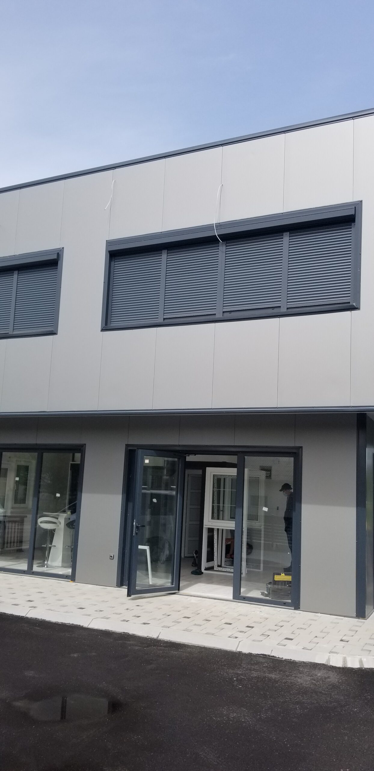 Storage & Distribution Window company - 2018